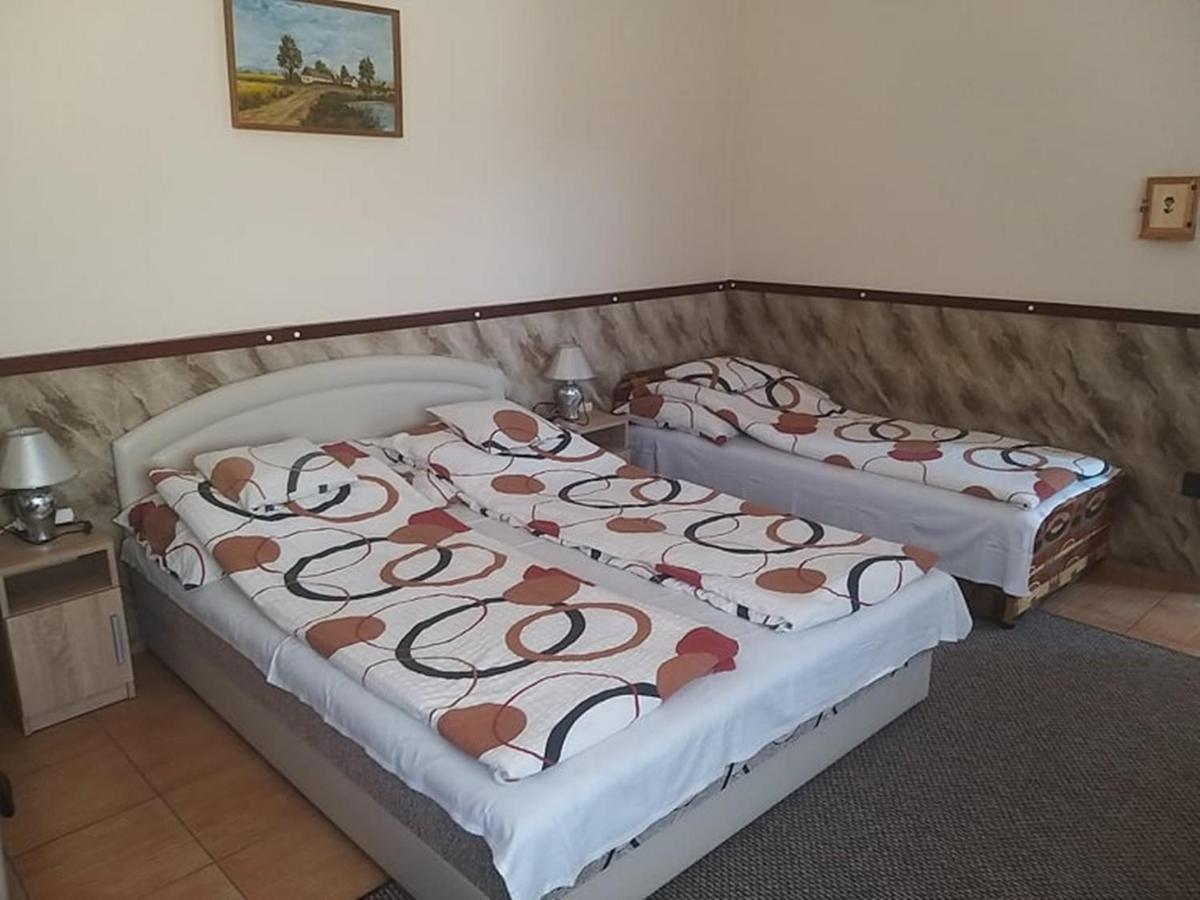 Garden Apartmanhaz 2 Hajdúszoboszló 外观 照片